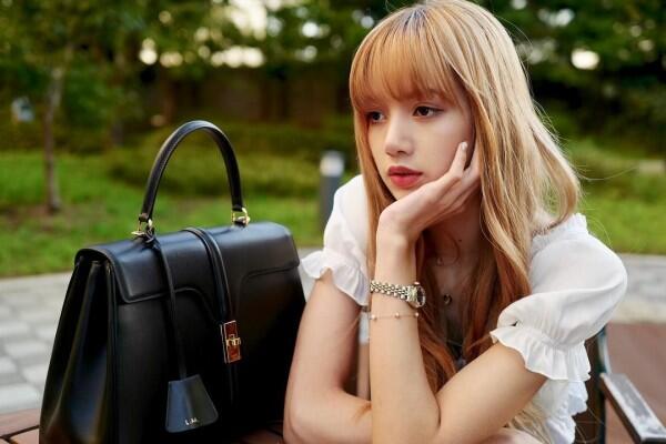 16 Harga Tas dari Idol Terkenal Lisa Blackpink, Serba Mahal!