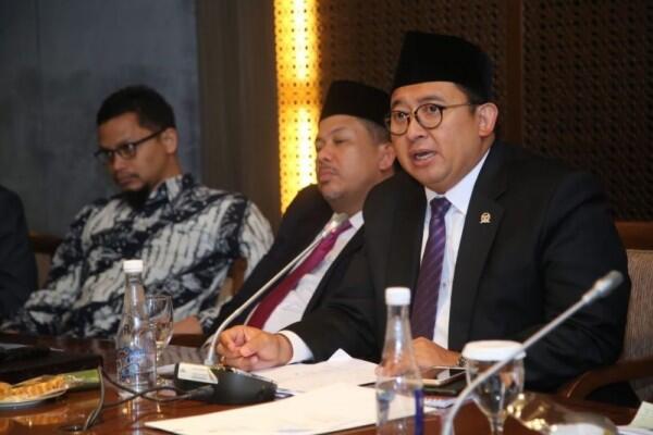 Sindir Jokowi, Fadli Buat Puisi Berjudul ‘Mau Saya Tabok Rasanya’