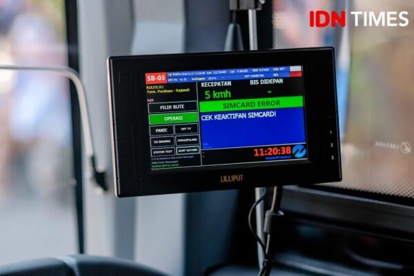 27 Potret Pengalaman Seru Naik Suroboyo Bus, Kamu Sudah Pernah?