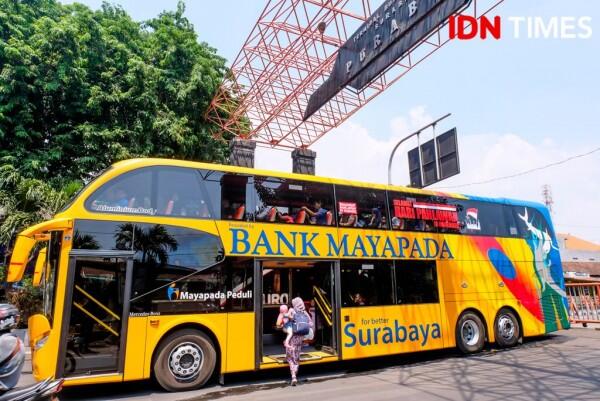 27 Potret Pengalaman Seru Naik Suroboyo Bus, Kamu Sudah Pernah?