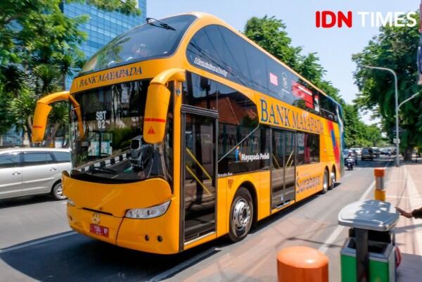 27 Potret Pengalaman Seru Naik Suroboyo Bus, Kamu Sudah Pernah?