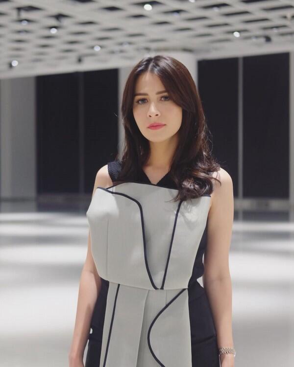 Delapan Tahun Berkarir, Ini 10 Potret Rina Diana yang Makin Memesona!