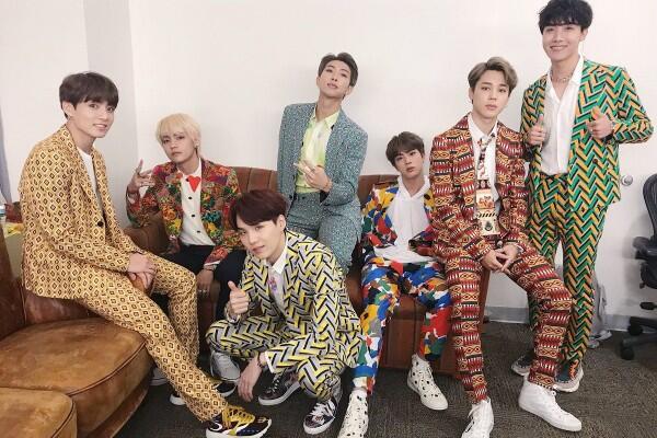 7 Inspirasi Fashion Member BTS, Makin Tampak Boyfriend Material Bro!