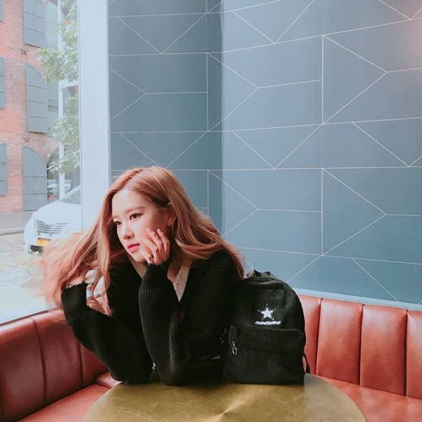 10 Fakta Unik Rose BLACKPINK yang Bikin Kamu Makin Jatuh Hati