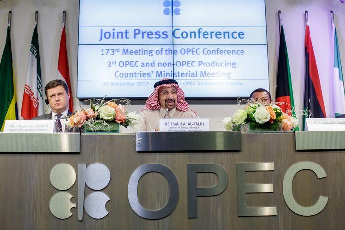 Harga minyak anjlok, pertemuan OPEC dipercepat