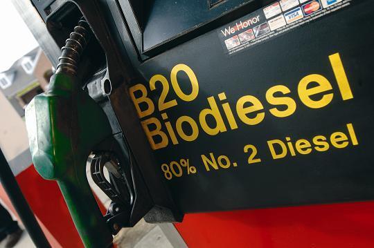 Kementerian ESDM Terus Kawal Penggunaan B20 Bagi Kendaraan Darat