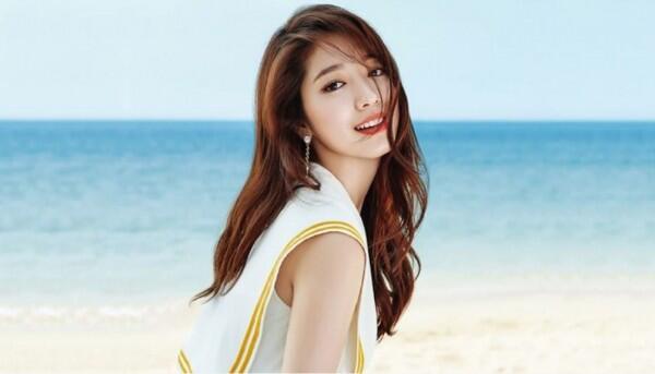 7 Gaya Fashion ala Seleb Korea Biar Feeds Instagram Kamu Makin Hits