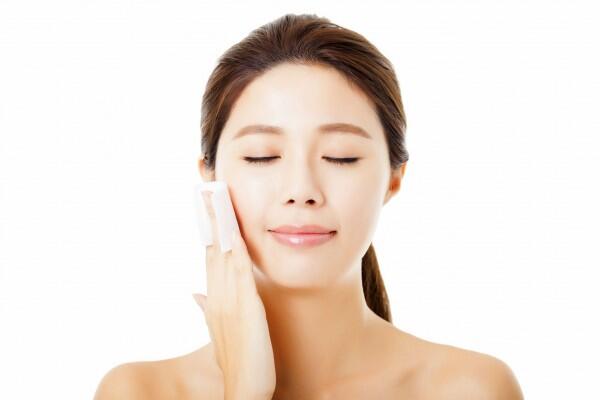 Skincare 101: AHA vs. BHA, Apa Perbedaannya?