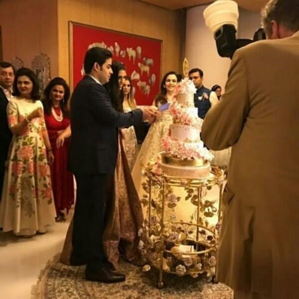 10 Gaya Mewah Isha Ambani, Putri Crazy Rich Asian di Dunia Nyata