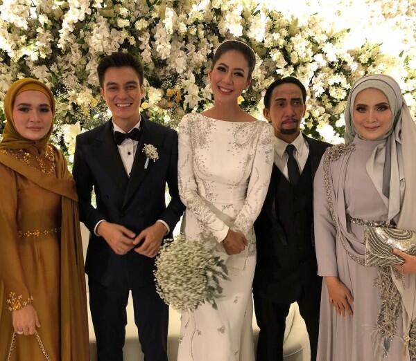 19 Potret Para Artis saat Hadiri Resepsi Baim Wong dan Paula Verhoeven
