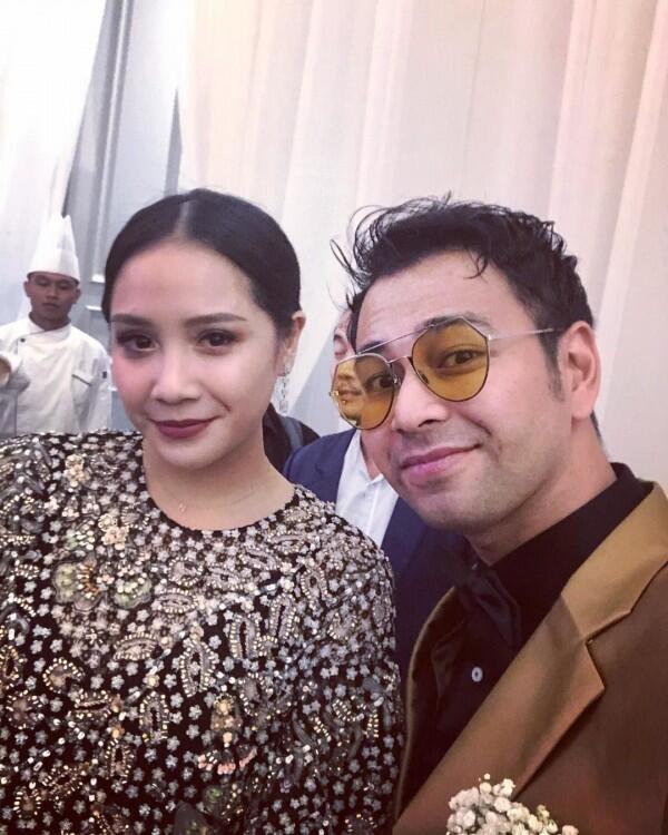 19 Potret Para Artis saat Hadiri Resepsi Baim Wong dan Paula Verhoeven