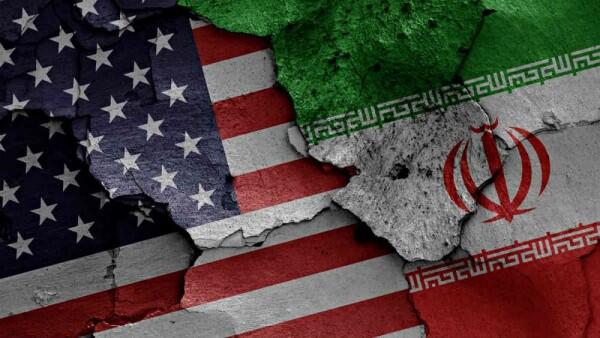 Jarak Misil Cukup, Iran Peringatkan Markas dan Kapal Induk AS