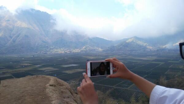 Jokowi Umumkan Jalur Pendakian Gunung Rinjani Sudah Dibuka