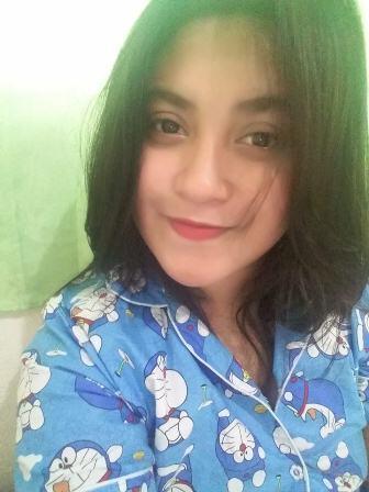 Sehabis cekcok, Agnes nekat gantung diri di kamar pacarnya. Lidahnya melet