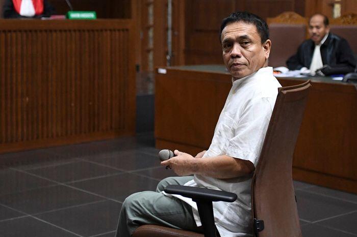 Sidang perdana dan tudingan Irwandi Yusuf terhadap dakwaan jaksa