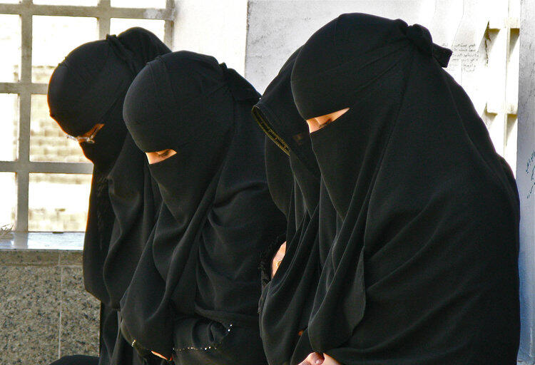 10 Gaya Hijab dari Berbagai Negara, Siapa yang Paling Modis?