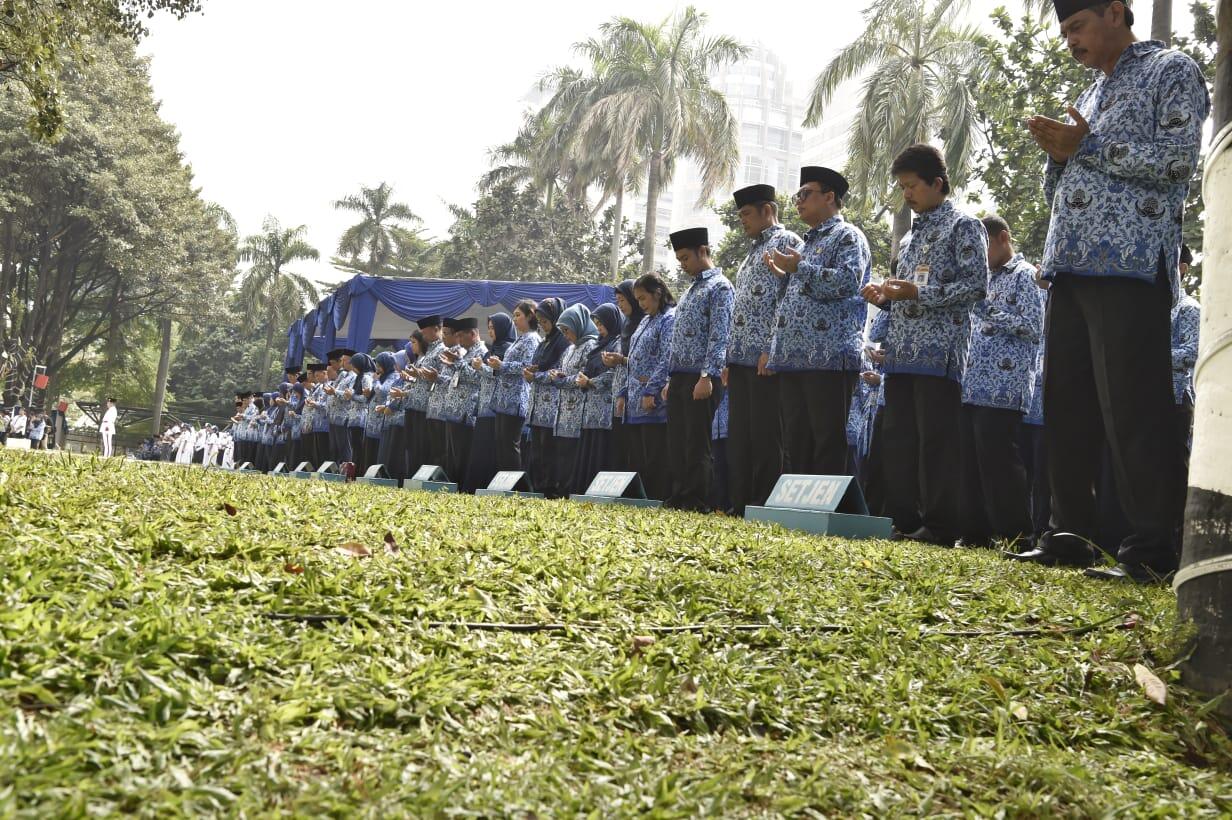 3Satya Lencana Pendidikan bagi 30 Guru dan Tenaga Kependidikan