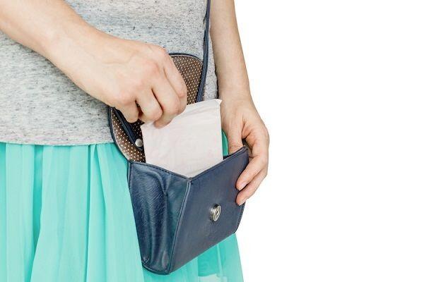 Pergi Traveling Tapi Lagi Haid? Jangan Sampai Lupa Bawa 8 Benda Ini
