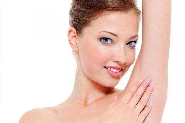 Serupa Tapi Tak Sama, Ini Lho 5 Beda Deodorant vs. Antiperspirant!