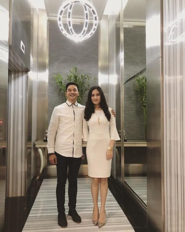 10 Outfit Simpel Elegan ala Angbeen Rishi, Calon Istri Adly Fairuz