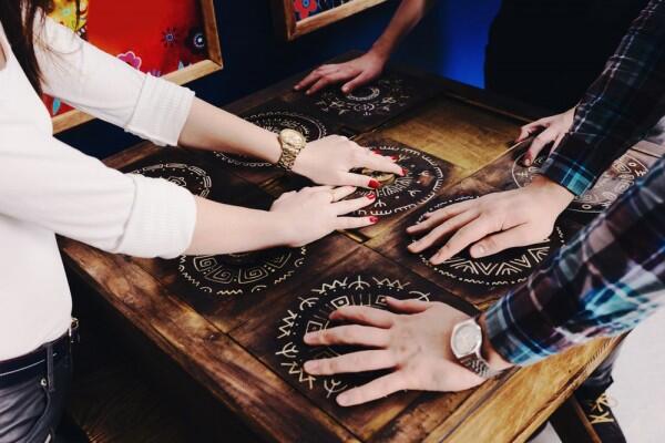 5 Games Menantang yang Bisa Kamu Mainkan bareng Teman Kantor