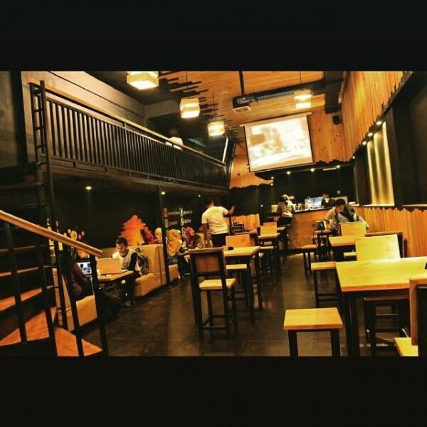 7 Cafe Tempat Nongkrong Asik Buat Mahasiswa di Makassar, Murah & Kece!