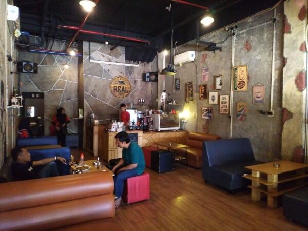 7 Cafe Tempat Nongkrong Asik Buat Mahasiswa di Makassar, Murah & Kece!
