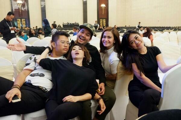 Terlihat Lebih Kurus, Ini 10 Foto Terbaru Ricky Cuaca yang Makin Kece!