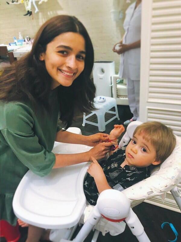 Preity Zinta hingga Kajol, 10 Penampilan Artis Bollywood Tanpa Make Up