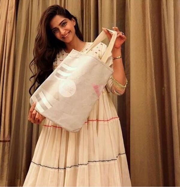Preity Zinta hingga Kajol, 10 Penampilan Artis Bollywood Tanpa Make Up