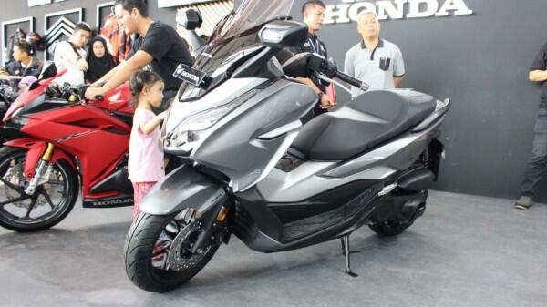 Honda Forza 300 Dirilis di Malaysia, Harganya Bikin Kita Bersyukur