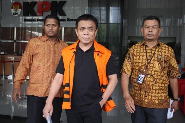 Gubernur Irwandi Yusuf Didakwa Terima Gratifikasi Rp 42 Miliar