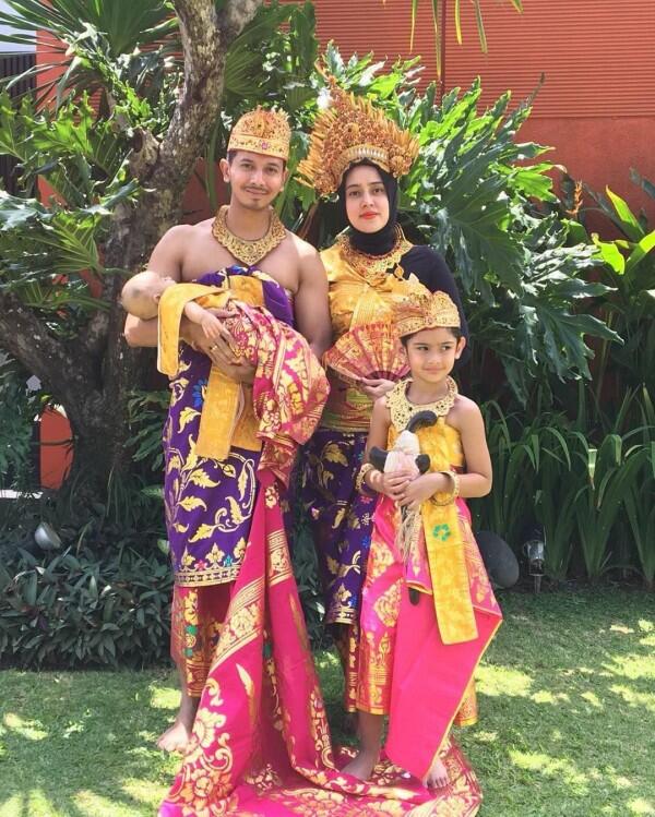 Pacaran Kurang dari Setahun, 10 Artis Ini Langsung Mantap ke Pelaminan