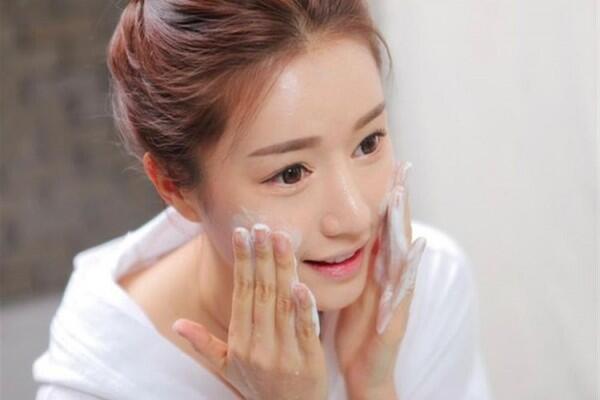 Jangan Salah Pilih, Ini 7 Jenis Cleanser Ideal buat Tipe Kulit Wajahmu
