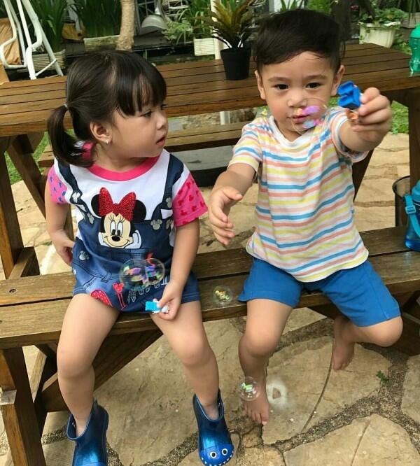 Bersahabat Sejak Bayi, 10 Potret Kedekatan Gempita & Rafathar