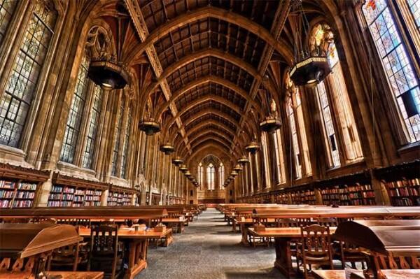 Mirip Hogwarts, 7 Perpustakaan Kece Ini Surganya Para Kutu Buku