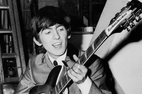 10 Lagu Terbaik George Harrison yang Bikin Kamu Nostalgia ke Era 70-an