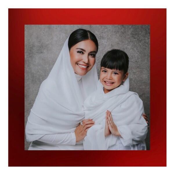 10 Artis Indonesia yang Bercerai Saat Usia Anaknya Masih Kecil