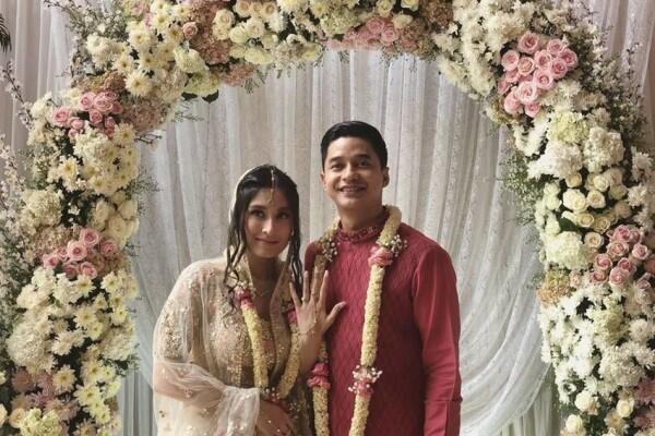 Bertema Bollywood, 10 Potret Lamaran Adly Fayruz dan Angbeen Rishi