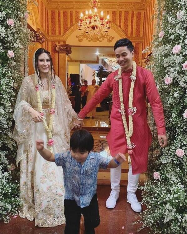 Bertema Bollywood, 10 Potret Lamaran Adly Fayruz dan Angbeen Rishi