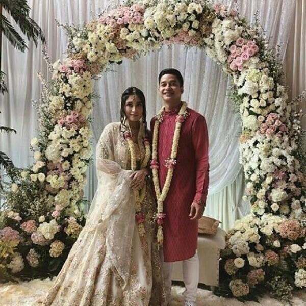 12 Gaya Tunangan Adly Fayruz & Angbeen Rishi, Unik Pakai Adat India