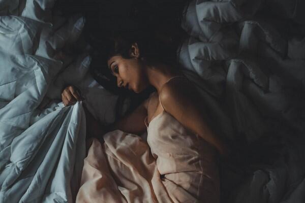 Ini 7 Cara yang Layak Dicoba Kalau Kamu Sering Alami Kesulitan Tidur