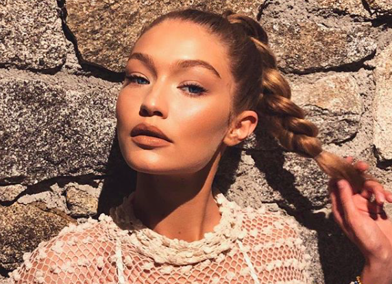 Tak Suka Dandan, Cara Gigi Hadid Selalu Terlihat Cantik