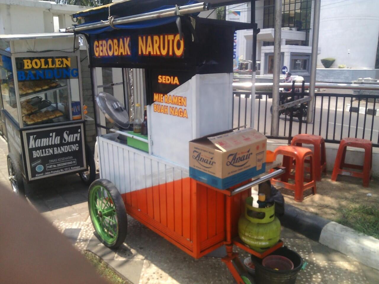 Unik Banget,&quot;NARUTO&quot; aja Jualan MIE AYAM Buah NAGA di Kuningan Gan!