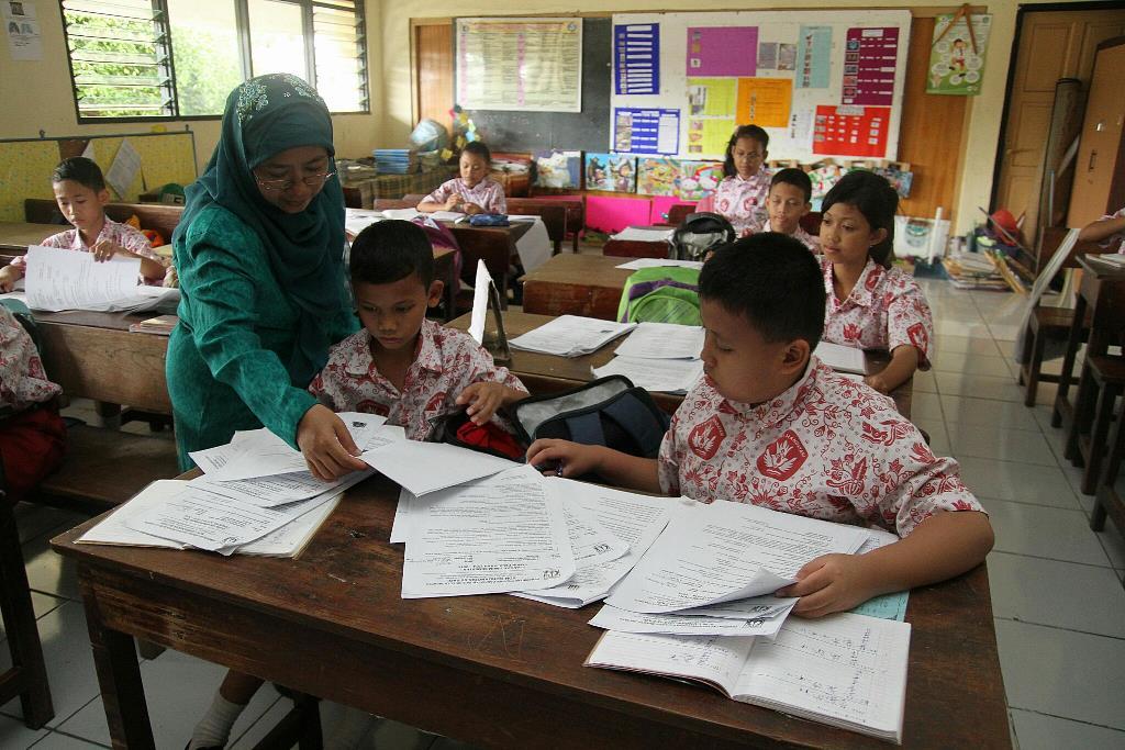 Mendikbud: Kurang Masuk Akal Gaji Guru Rp20 Juta