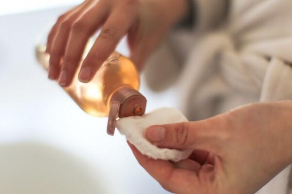 Skincare 101: Benzoyl Peroxide vs. Salicylic Acid, Bagusan yang Mana?