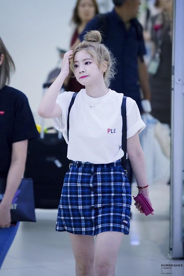 Imut dan Girly, Ini Gaya Kece Dahyun TWICE yang Bisa Kamu Tiru!