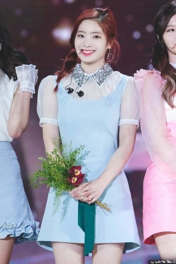 Imut dan Girly, Ini Gaya Kece Dahyun TWICE yang Bisa Kamu Tiru!