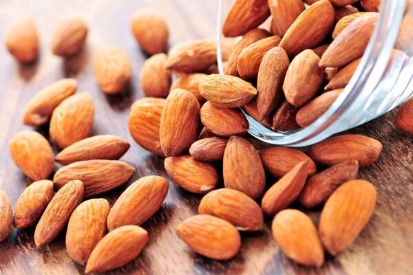 7 Makanan Ini Ternyata Lebih Sehat kalau Dimakan Mentah, Suka Mana?