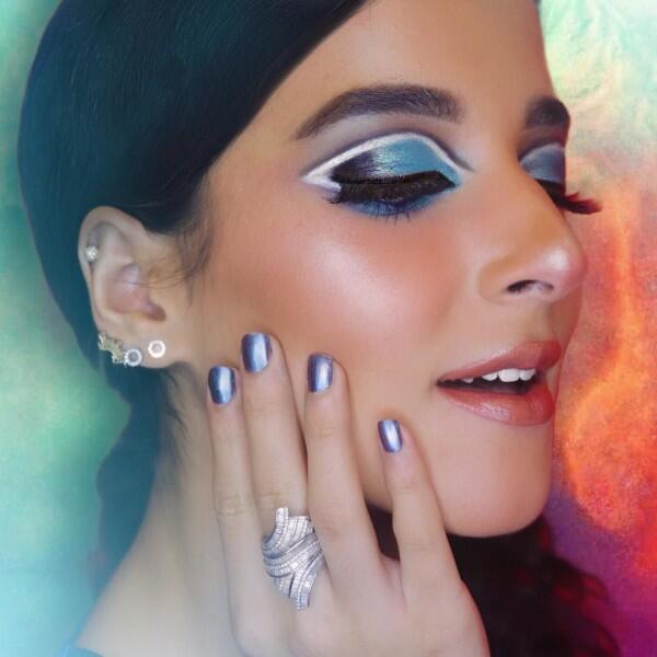10 Potret Tasya Farasya dengan Bold Make Up, Cetar Abis!